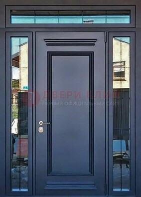 Черная металлическая дверь с фрамугой и филенкой ДФГ-19 в Сосновый Бор