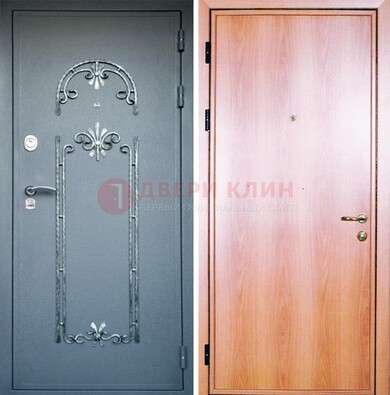 Железная дверь с ковкой ламинат внутри ДК-11 в квартиру в Сосновый Бор
