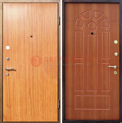 Светлая железная дверь с ламинатом МДФ внутри ДЛ-15 в Сосновый Бор