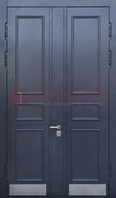 Черная двухстворчатая дверь для улицы с МДФ ДМ-535 в Сосновый Бор