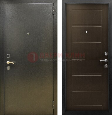 Темная металлическая дверь с порошковым напылением ДП-105 в Сосновый Бор