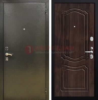 Темно-серая железная дверь с порошковым покрытием и коричневой МДФ ДП-288 в Сосновый Бор