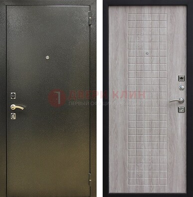 Железная темная дверь с порошковым покрытием и филенчатой МДФ ДП-297 в Сосновый Бор