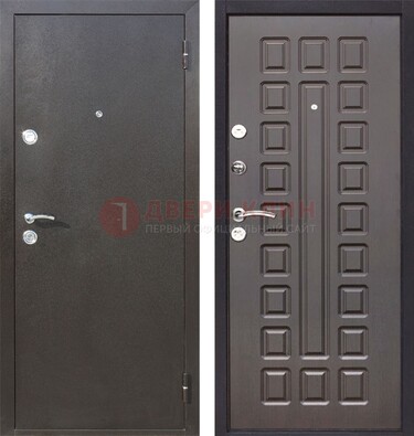 Коричневая железная дверь с порошковым окрасом ДП-63 в Сосновый Бор
