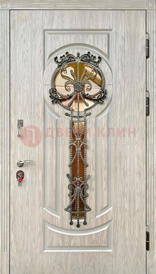 Светлая железная дверь со стеклом ковкой для коттеджа ДСК-134 в Сосновый Бор