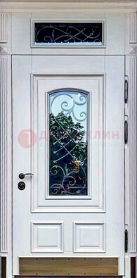 Металлическая дверь со стеклом и ковкой в белом цвете ДСК-148 в Сосновый Бор