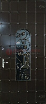 Высокая железная дверь со стеклом и ковкой ДСК-15 в Сосновый Бор