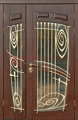 Коричневая железная дверь с большим стеклом и ковкой ДСК-203 в Сосновый Бор