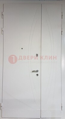 Белая тамбурная дверь ДТМ-31 в Сосновый Бор