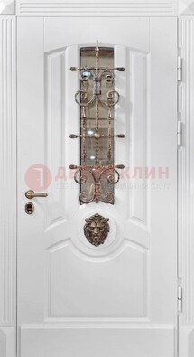 Белая металлическая дверь с виноритом и стеклом с ковкой ДВТ-165 в Сосновый Бор