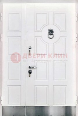Белая входная дверь с виноритом ДВТ-246 в Сосновый Бор