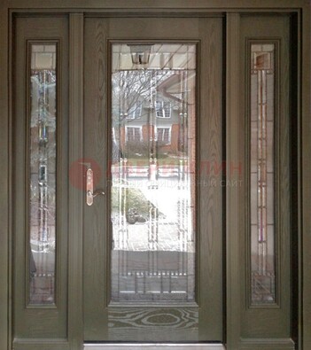 Коричневая стальная дверь с массивом дуба с витражом ВЖ-16 в Сосновый Бор